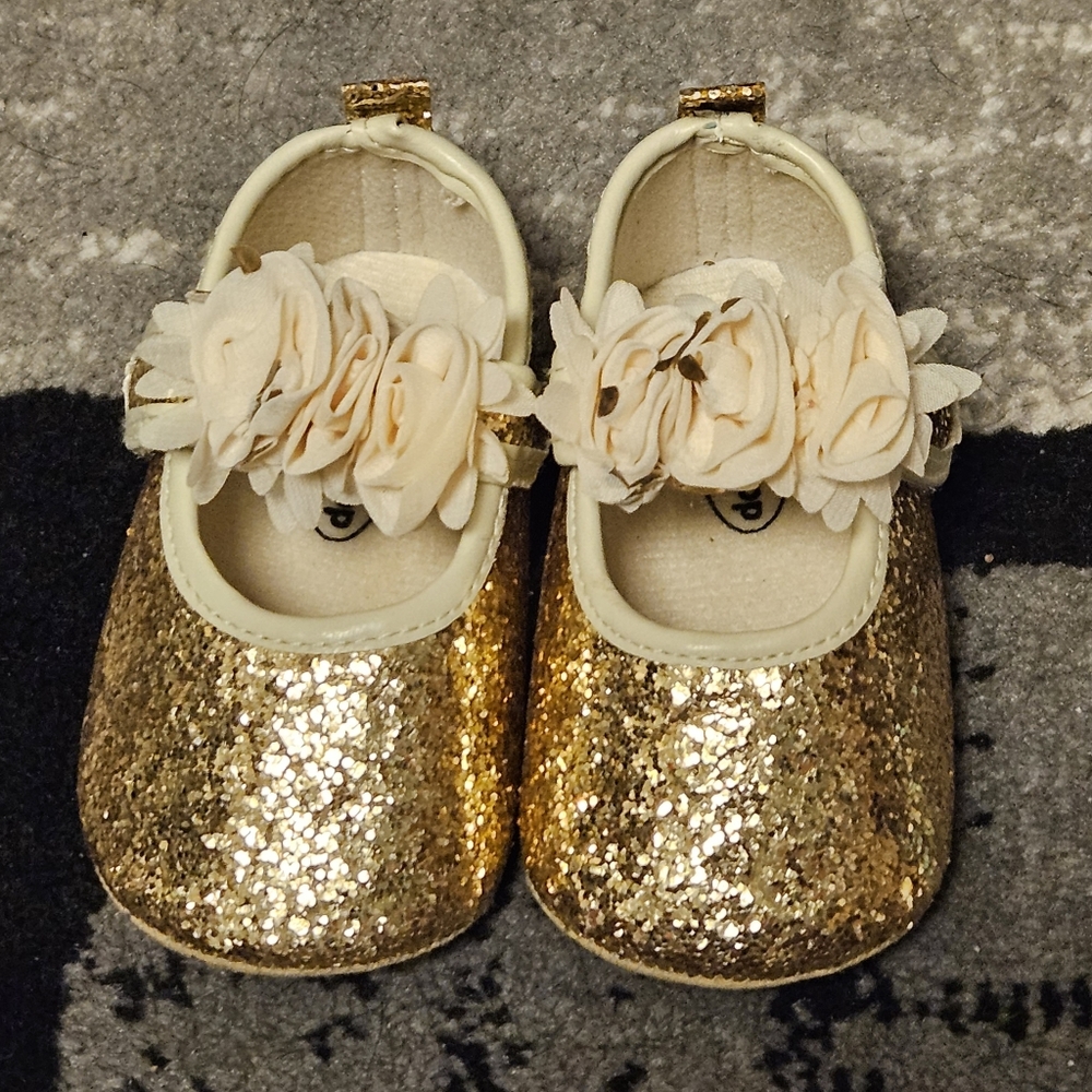 Gold glitter baby shoes